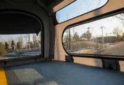 OutdoorU Sky 3-Personen Aufblasbares Dachzelt - Grau -Thule Verkaufsgeschäft 8ad740110c9d8e86