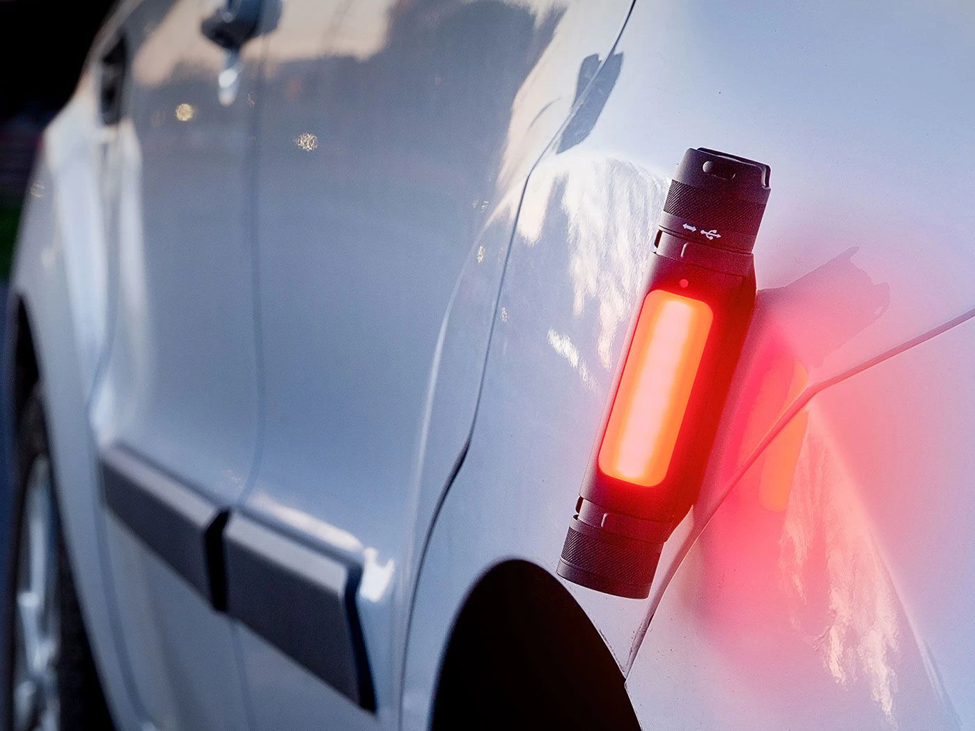 Nite Ize Radiant 850 Wiederaufladbare Taschenlampe 8 Nite Ize Radiant 850 Wiederaufladbare Taschenlampe – Bild 6