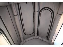 OutdoorU Sky 3-Personen Aufblasbares Dachzelt - Grau -Thule Verkaufsgeschäft f0bba7fd0574553f