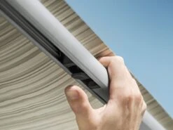 Thule Omnistor 1200 350 Mystic Grey Sackmarkise -Thule Verkaufsgeschäft thuleomnistor1200 buckle2 3 ecommerce 2